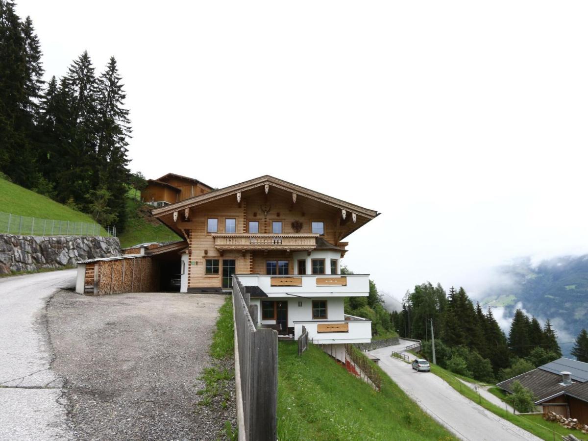 Holiday Flat Schoeser, Fuegen Fuegenberg Exterior foto