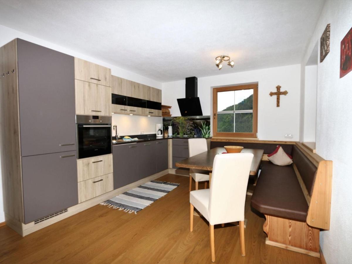 Holiday Flat Schoeser, Fuegen Fuegenberg Exterior foto